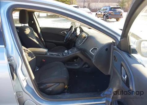 2015 Chrysler 200 Limited z USA, uszkodzony, nr VIN 1C3CCCAB6FN719405